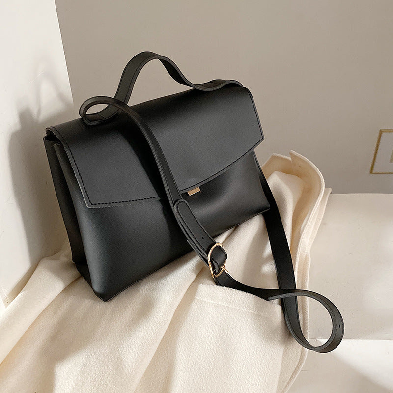 Western Style Commuter Shoulder Bag product image 3