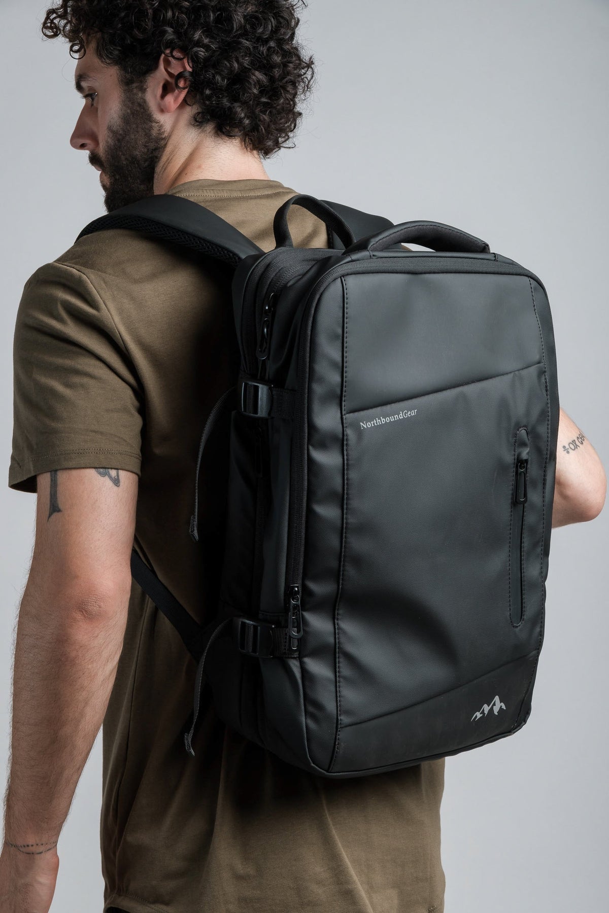 Voyager Expandable Backpack 26L / 38L with Built-in Rain Coat product image 3