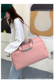 Quilted Fashion Duffle Bag