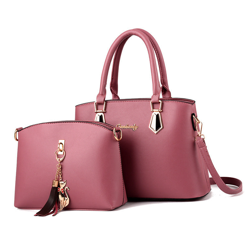 Luna Cleo Messenger Bag