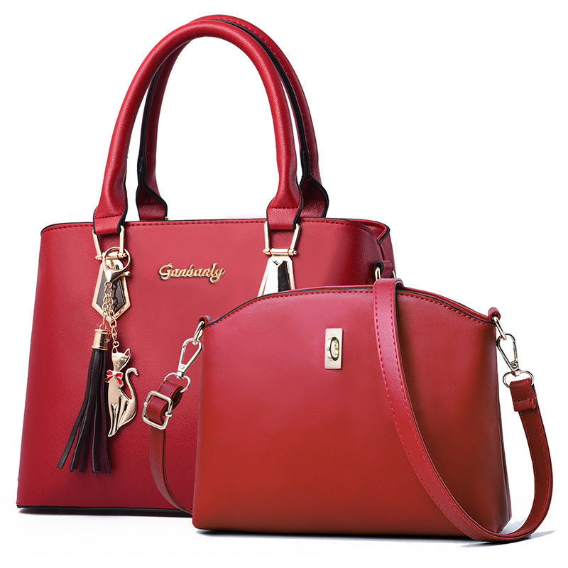 Luna Cleo Messenger Bag