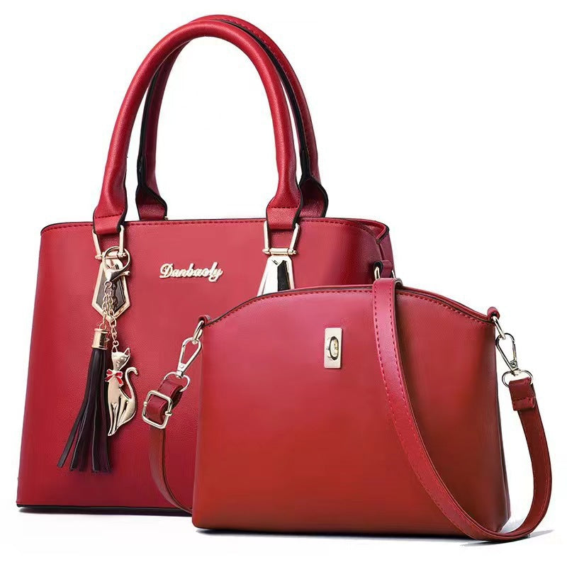 Luna Cleo Messenger Bag