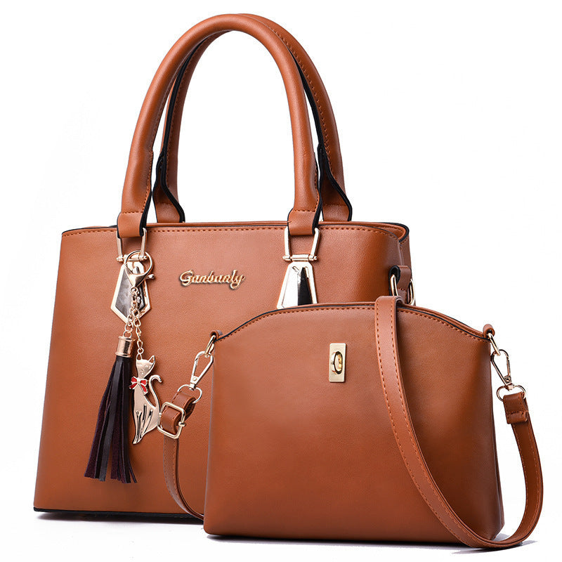 Luna Cleo Messenger Bag