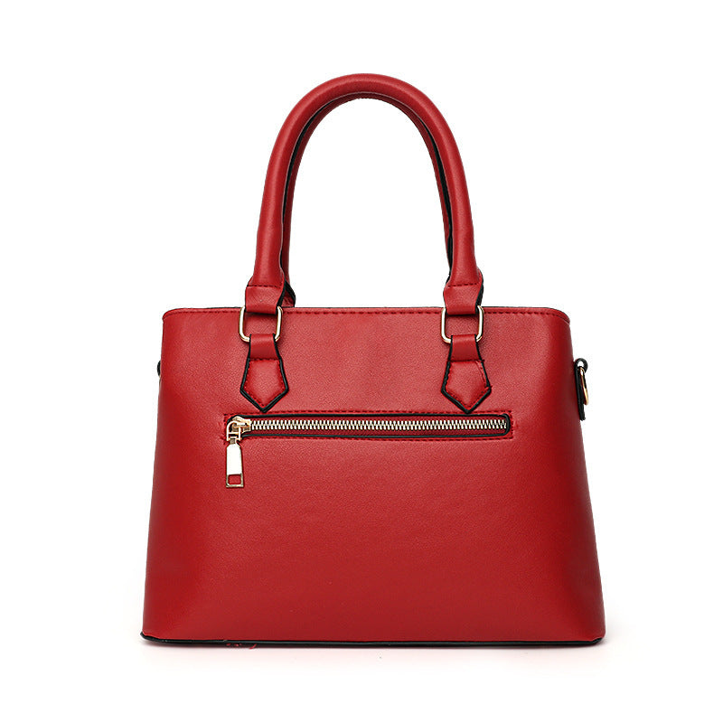 Luna Cleo Messenger Bag