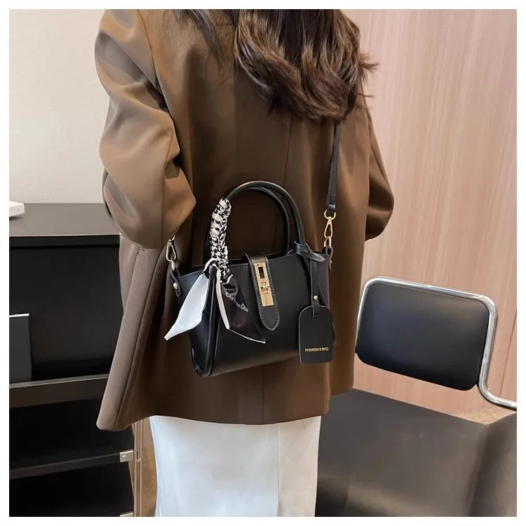 LUNA Atelier Carryall