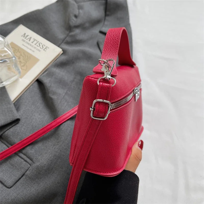 Luna Forma Box Crossbody