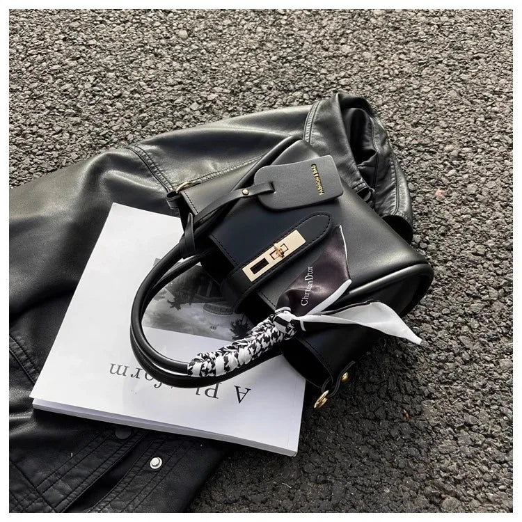 LUNA Atelier Carryall