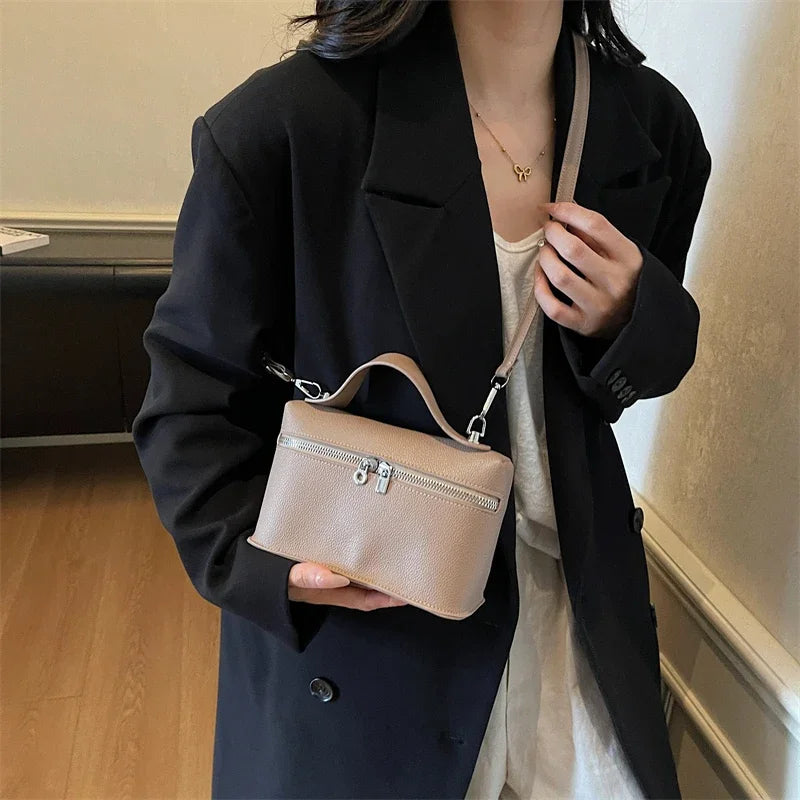 Luna Forma Box Crossbody