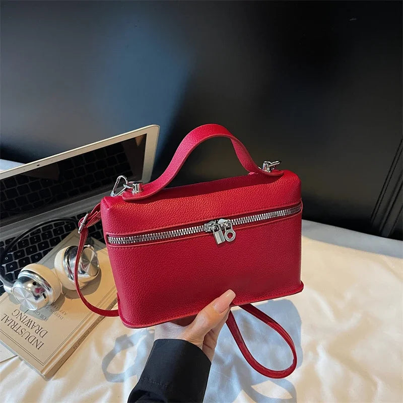 Luna Forma Box Crossbody
