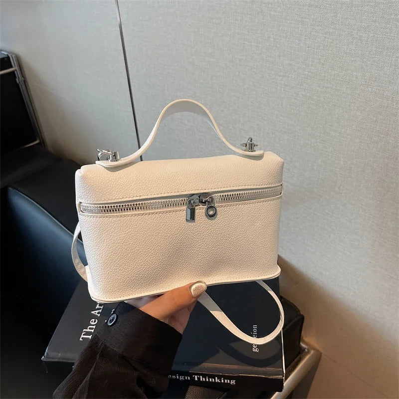 Luna Forma Box Crossbody