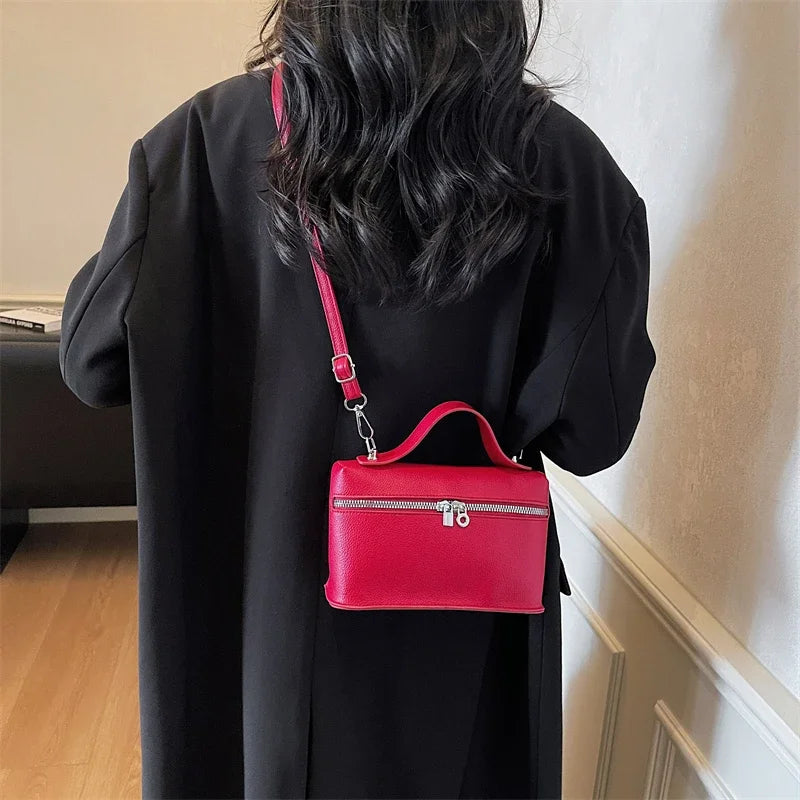 Luna Forma Box Crossbody