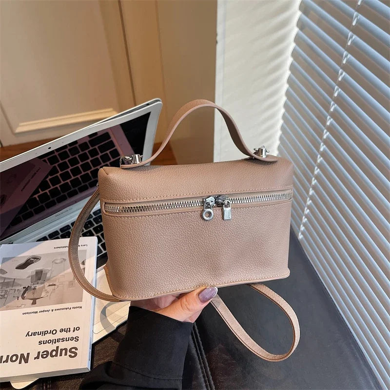 Luna Forma Box Crossbody