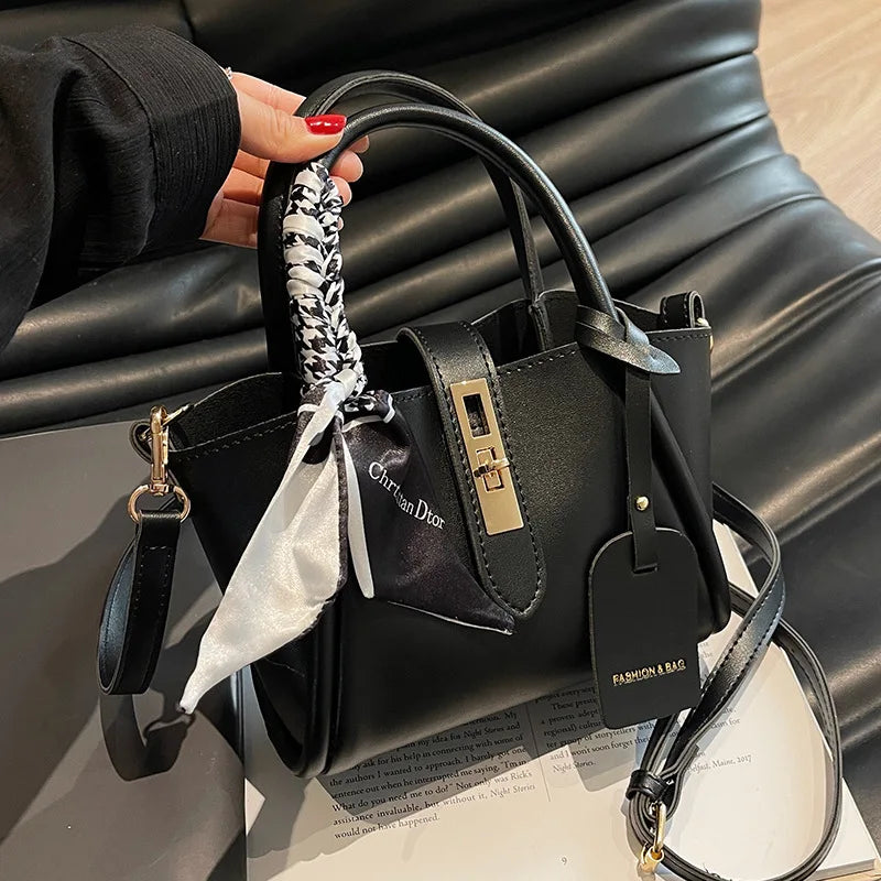 LUNA Atelier Carryall