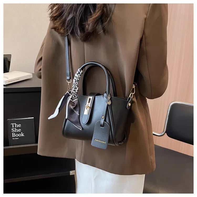 LUNA Atelier Carryall