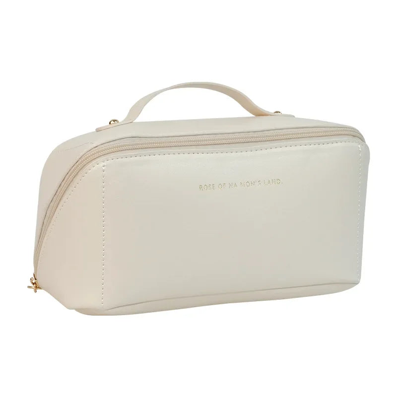 LUNA Compact Wash Pouch