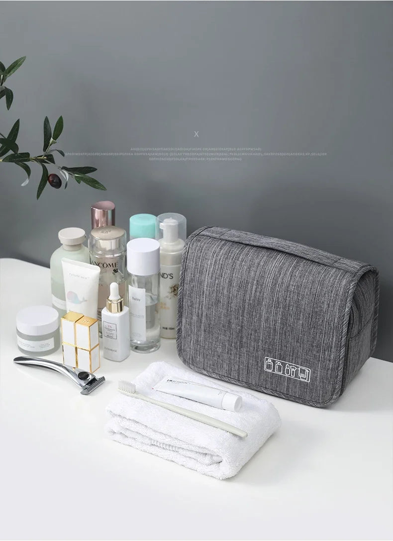 Luna Hang & Go Wash Bag