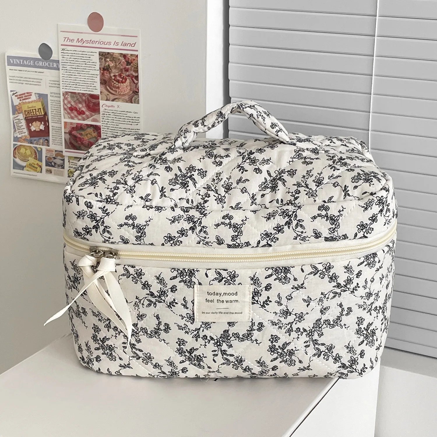 Noir Floral Organizer Bag