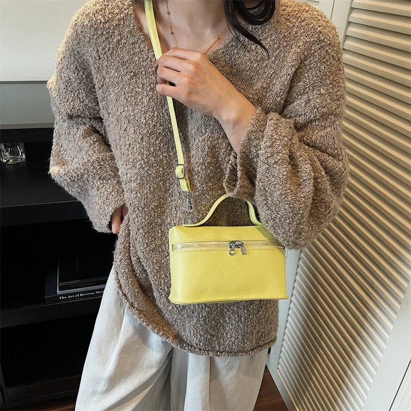 Luna Forma Box Crossbody