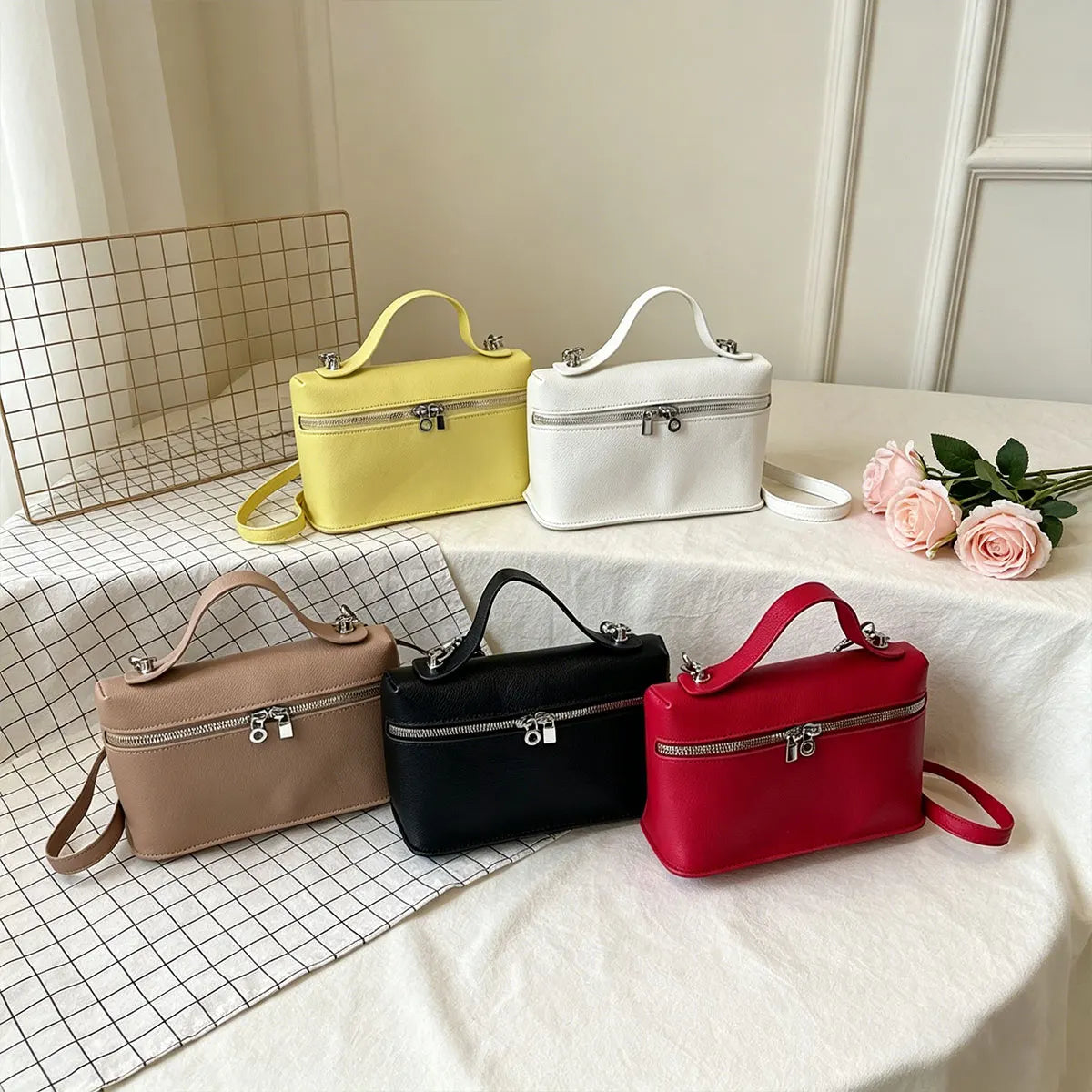 Luna Forma Box Crossbody