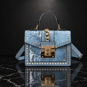 Alligator crossbody Luna shot 3