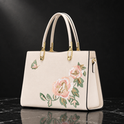 Diana tote Luna shot 4