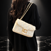 Rhombic Chain Crossbody Bag with Quilted Design