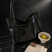 Open-Top Commuter Tote with Phone Pockets