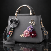 Kyla bag Luna shot 6
