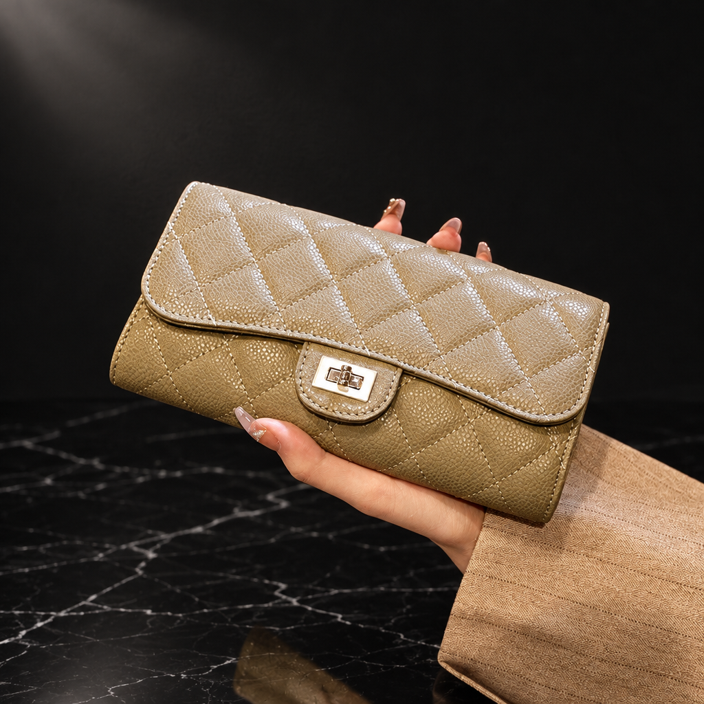Leather wallet Luna shot 10