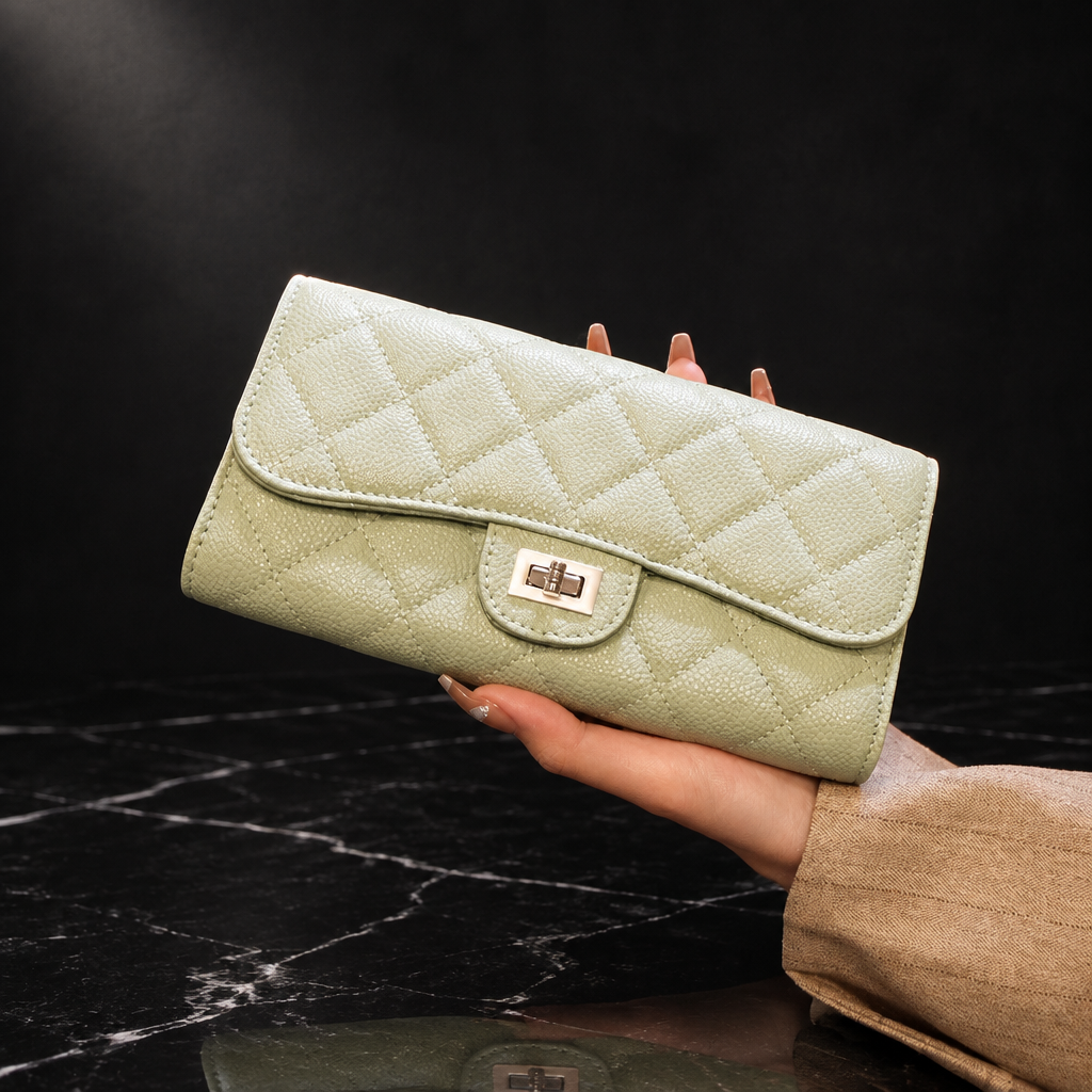 Leather wallet Luna shot 11