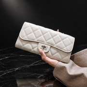 Leather wallet Luna shot 12