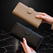 Long wallet Luna shot 1