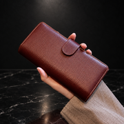 Long wallet Luna shot 9