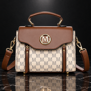 Miya crossbody Luna shot 8