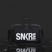 SNKR travel bag preview 3