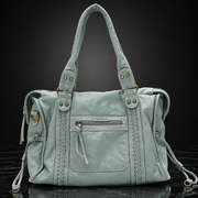 Tote shot 25