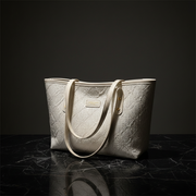 Sienna Structured Shoulder Tote Tote Bags product image 2